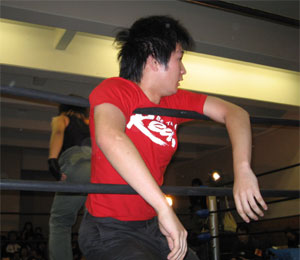 wՑ2004